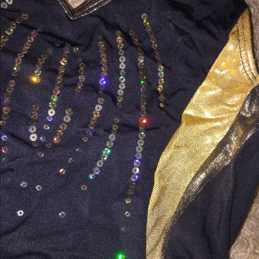 Black and gold GK leo