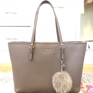 Michael kors jet set travel tote Cinder