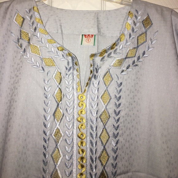 Tag Embroidered Pullover Long Global Outfit - Picture 2 of 3