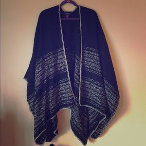 Madden Girl poncho