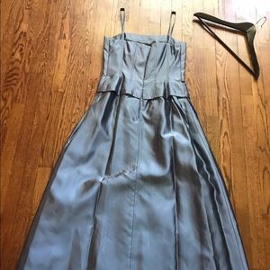 Jones New York full length dress. Gray, Silver