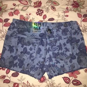 NWT Flipside Reversible Shorts