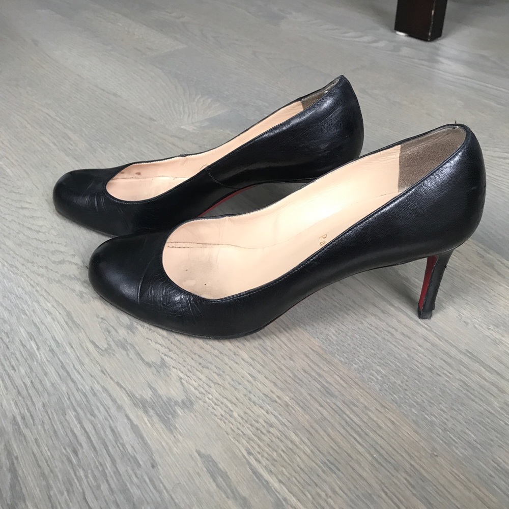 christian louboutin black pumps, come with bag