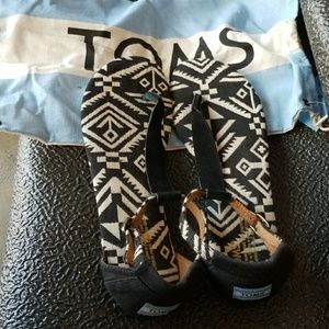 Toms sandals