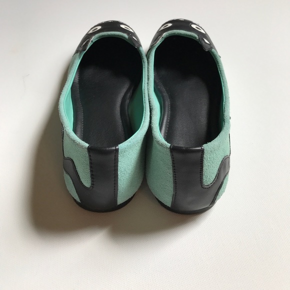 Mint closed toe suede kitty flats - Picture 3 of 6