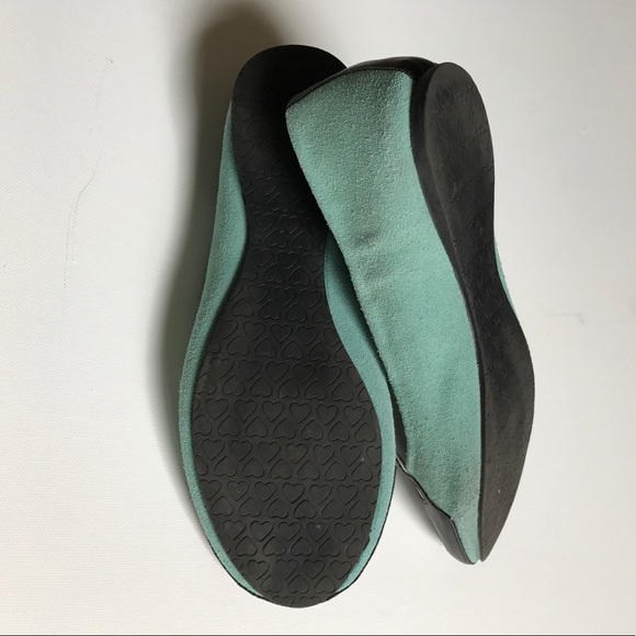 Mint closed toe suede kitty flats - Picture 5 of 6