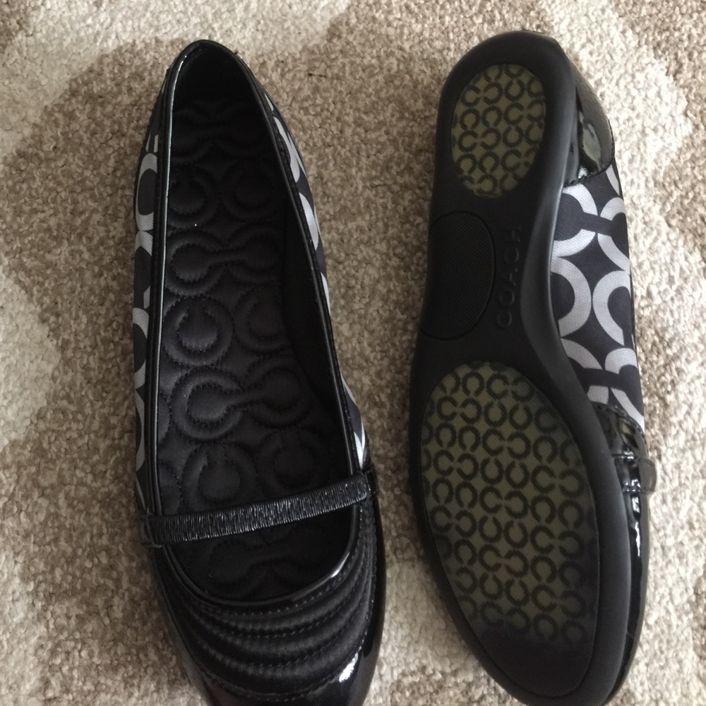 Offers!!!Coach flats