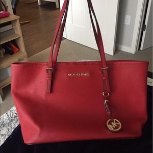 Michael Kors Jet Set Tote