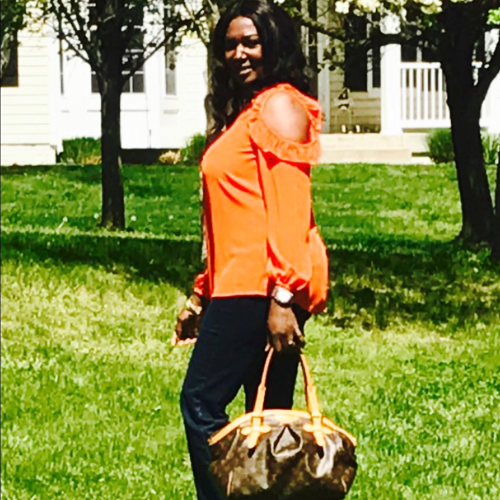 Meet your Posher, Vida