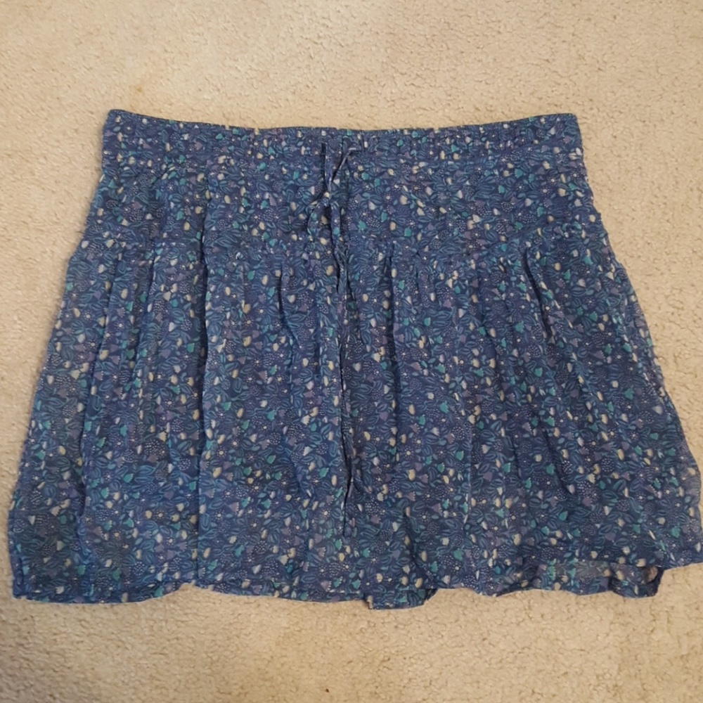 American eagle blue skirt with flowers