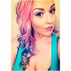 Meet your Posher, Monica