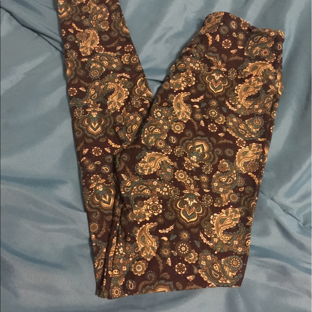 Lularoe OS paisley leggings