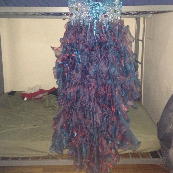 My prom/extravagant/formal/ dress - Picture 2 of 8