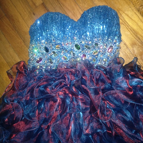 My prom/extravagant/formal/ dress - Picture 5 of 8