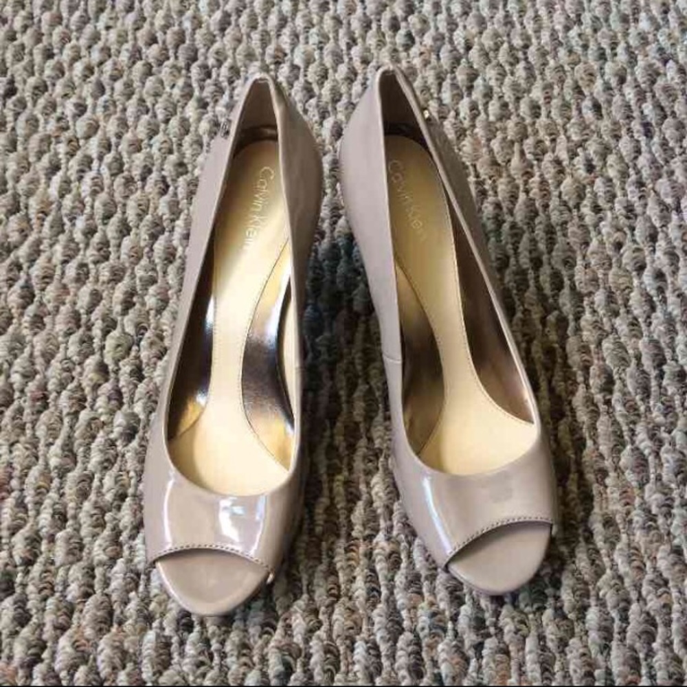 Calvin Klein Peep Toe Pumps 6M