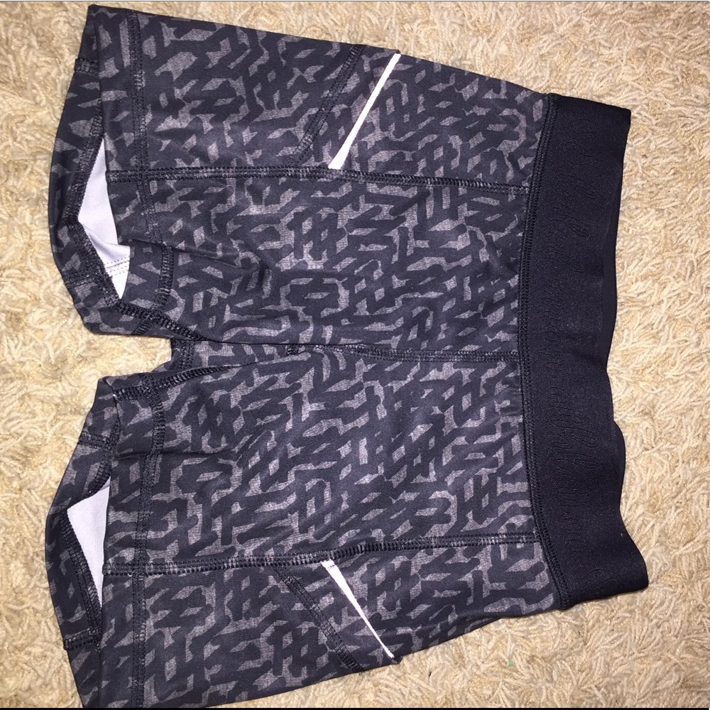 Lululemon spandex/biker shorts