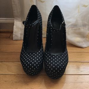 ♥️♥️Forever 21 Mary Jane Polka Dot pumps! ♥️♥️