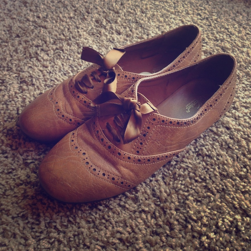 Super Cute Brown Oxfords!