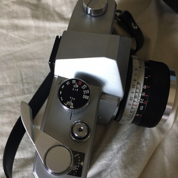 FILM CAMERA - Picture 2 of 3