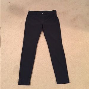 HUE Black Ponte Legging - L