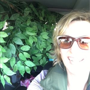 Meet your Posher, Megan