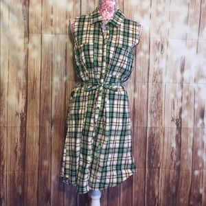 Adorable button down plaid dress NWT
