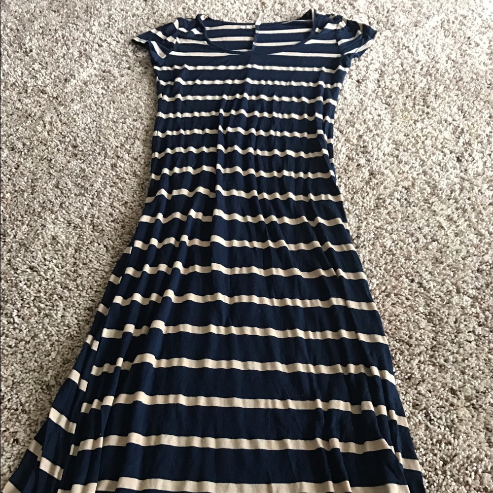 Long maxi stripped dress