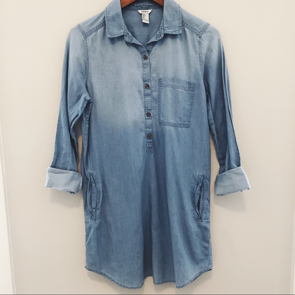 MUST HAVE denim dress/shirt from Forever 21!