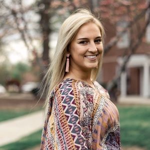 Meet your Posher, Aly