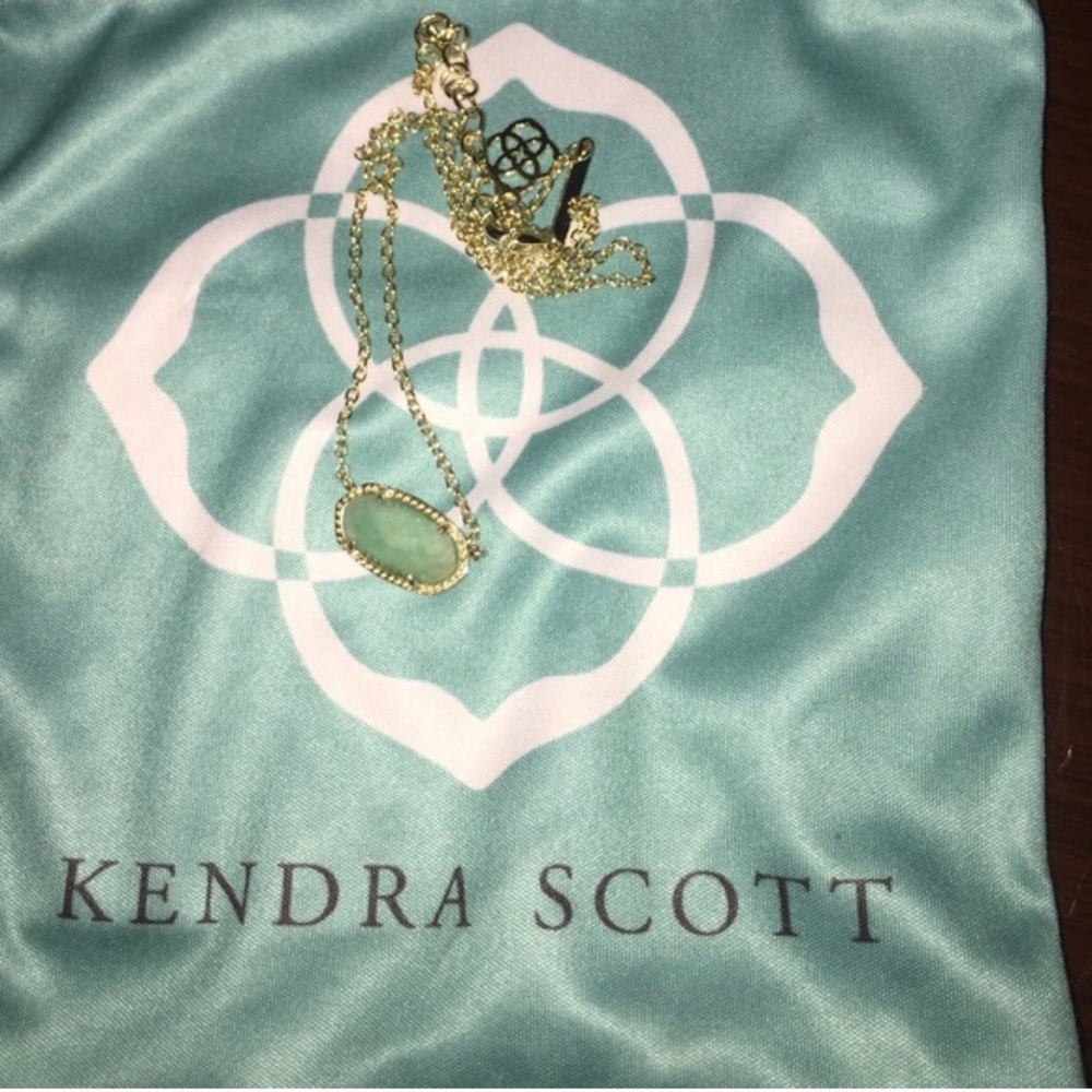 Kendra Scott necklace and bag - like new!!!