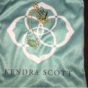Kendra Scott necklace and bag - like new!!!