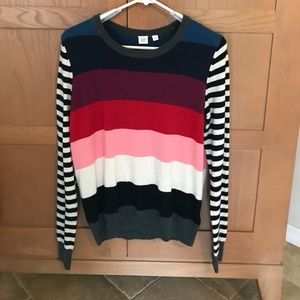 Gap sweater