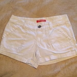 UNIONBAY BEIGE STRETCH SHORTS