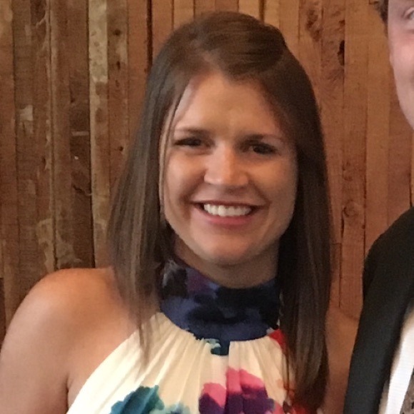 Meet your Posher, Kendra - Picture 2 of 2