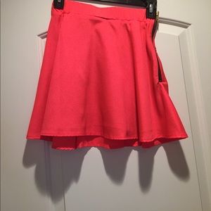 Naven skater skirt. Bright red/orange.
