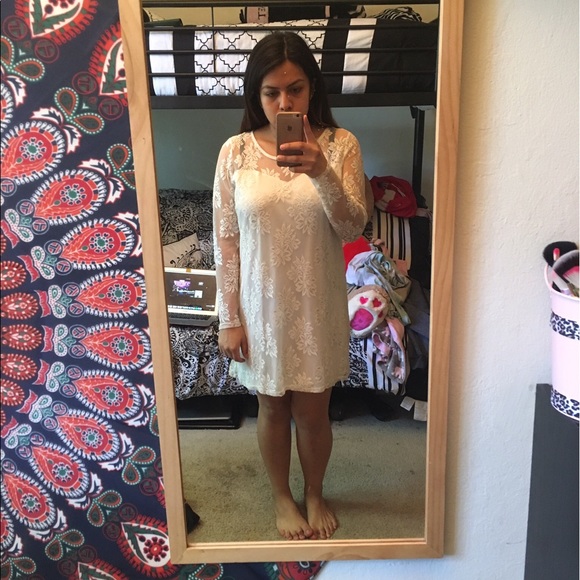 Sparkly Lace Dress - Picture 2 of 3