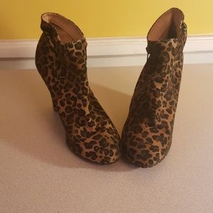 Leopard bootie