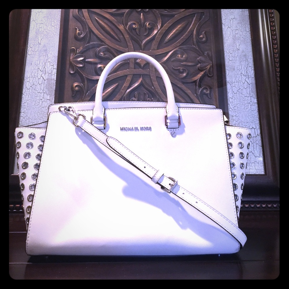 (SOLD)Michael Kors Selma Large