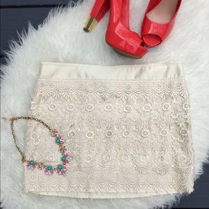 Sans Souci Cream Lace Mini Skirt