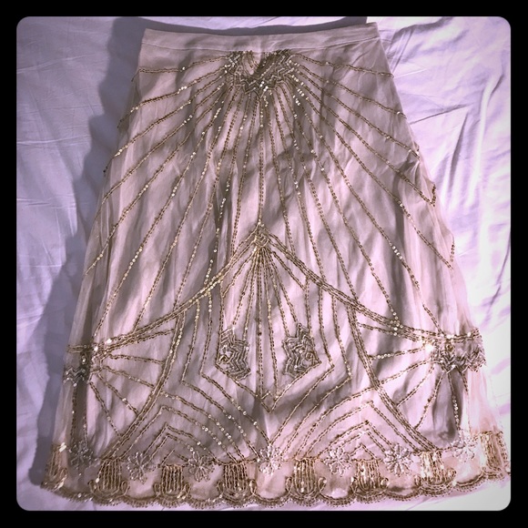 Banana Republic Dresses & Skirts - Banana Republic gorgeous sequined skirt