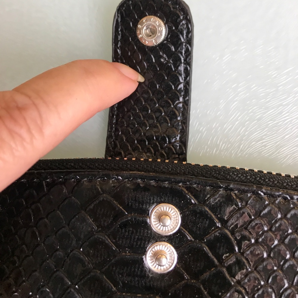 Black Faux Snakeskin Clutch Wallet - Picture 5 of 6