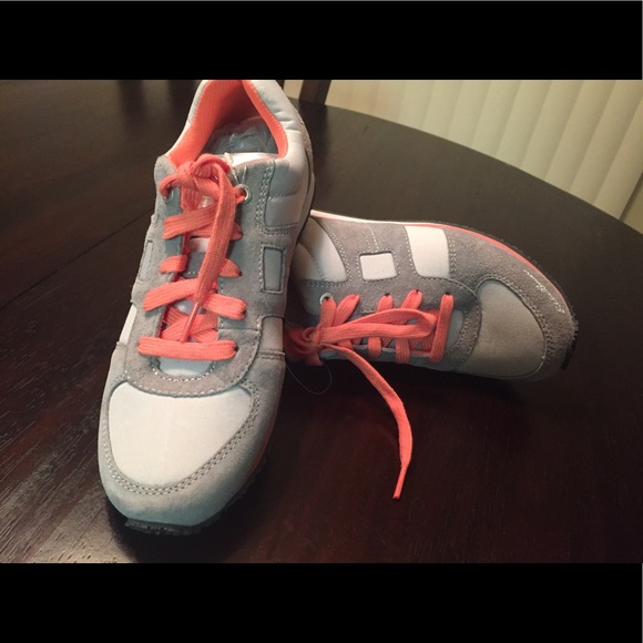 eddie bauer women's sneakers