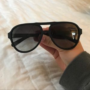 Tory Burch Aviator sunglasses NWOT