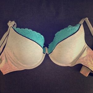 Victoria's Secret, lined perfect coverage bra 34DD