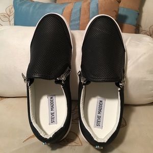 Slip on sneakers