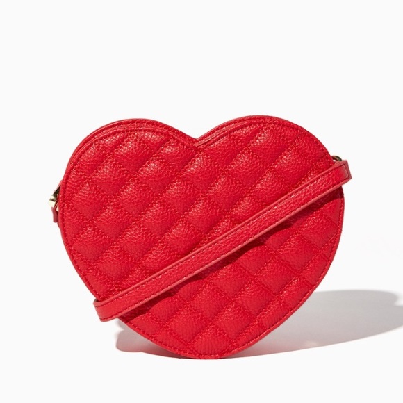 Handbags - ❤️NWT Crossbody Heart Bag ❤️