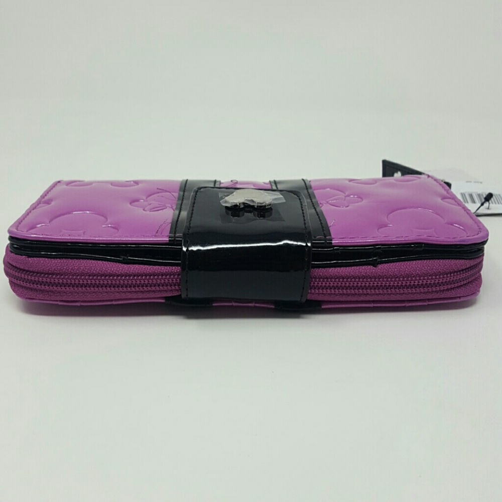 ❌SOLD❌ Disney Parks Embossed Loungefly Wallet - Picture 6 of 8