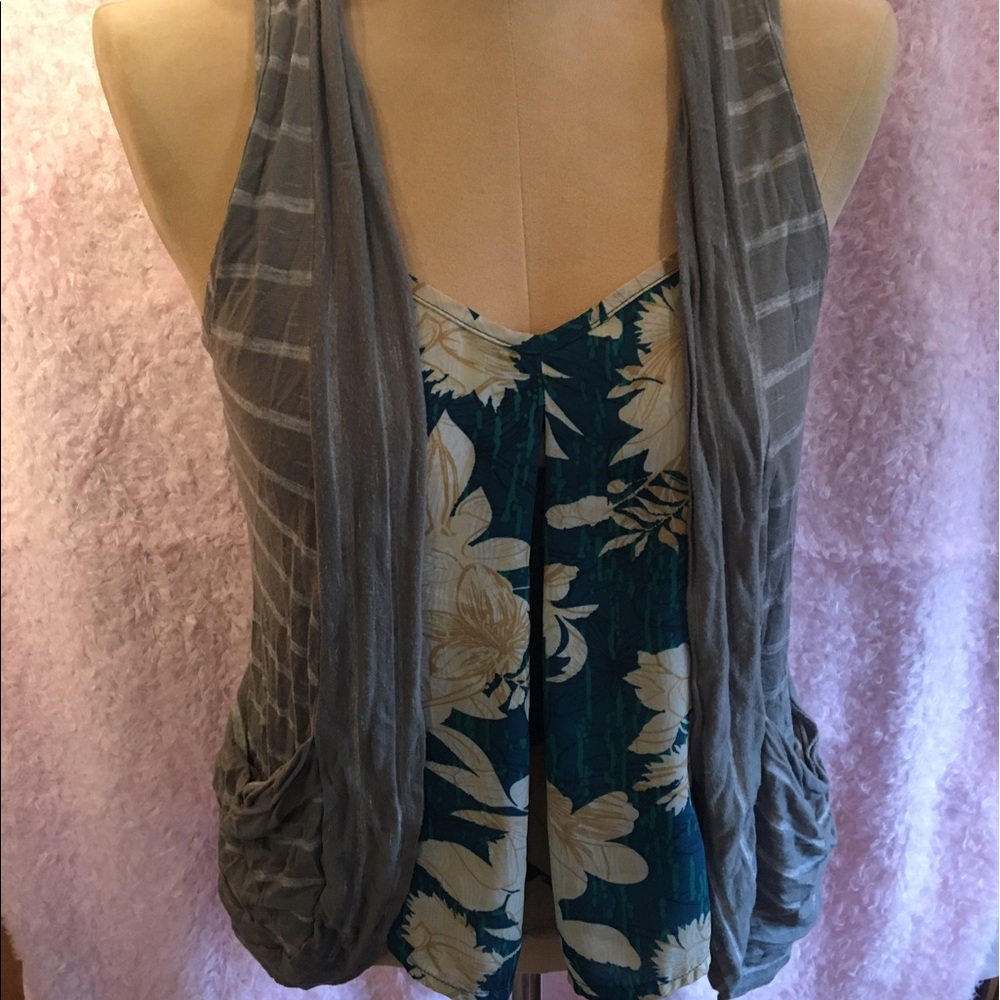 Real floral top with web back design