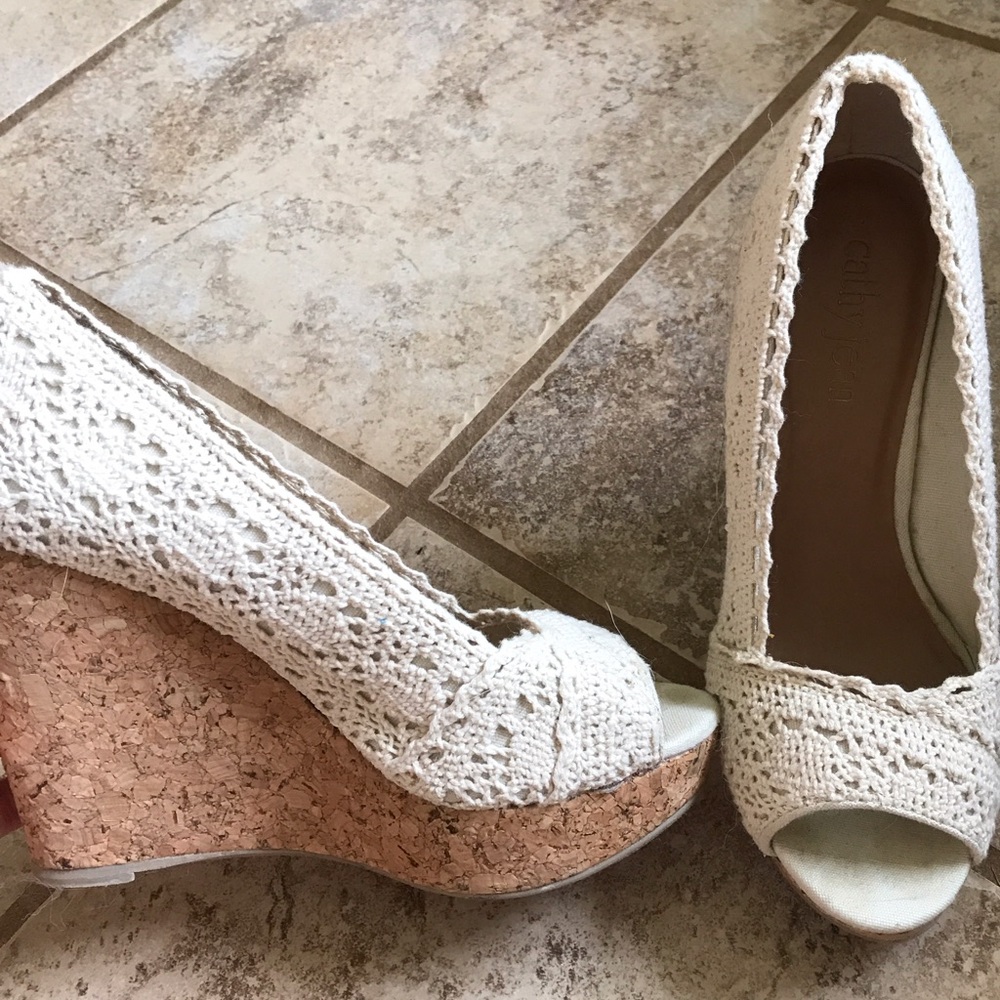 Cath Jean lace wedges