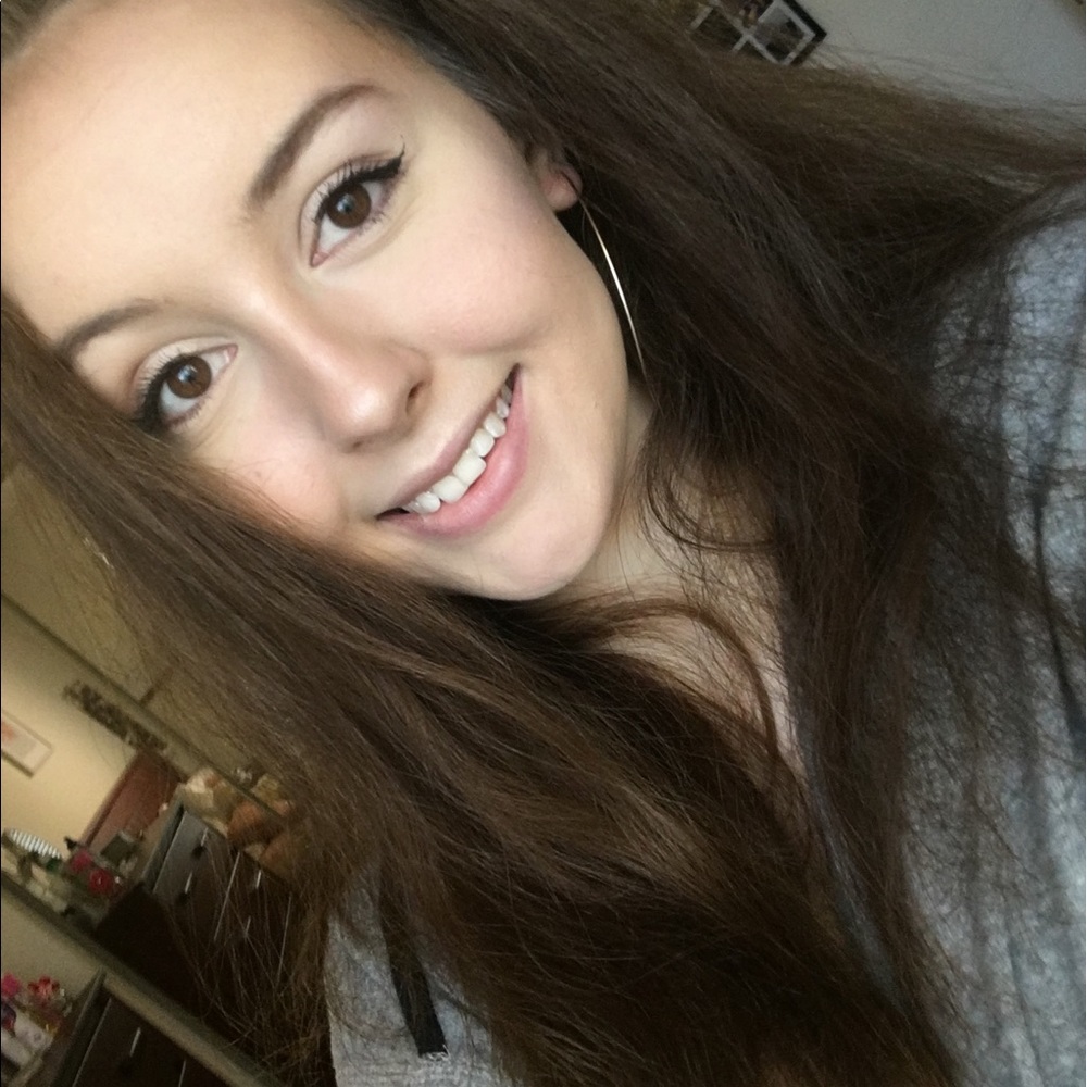 Meet your Posher, Anna
